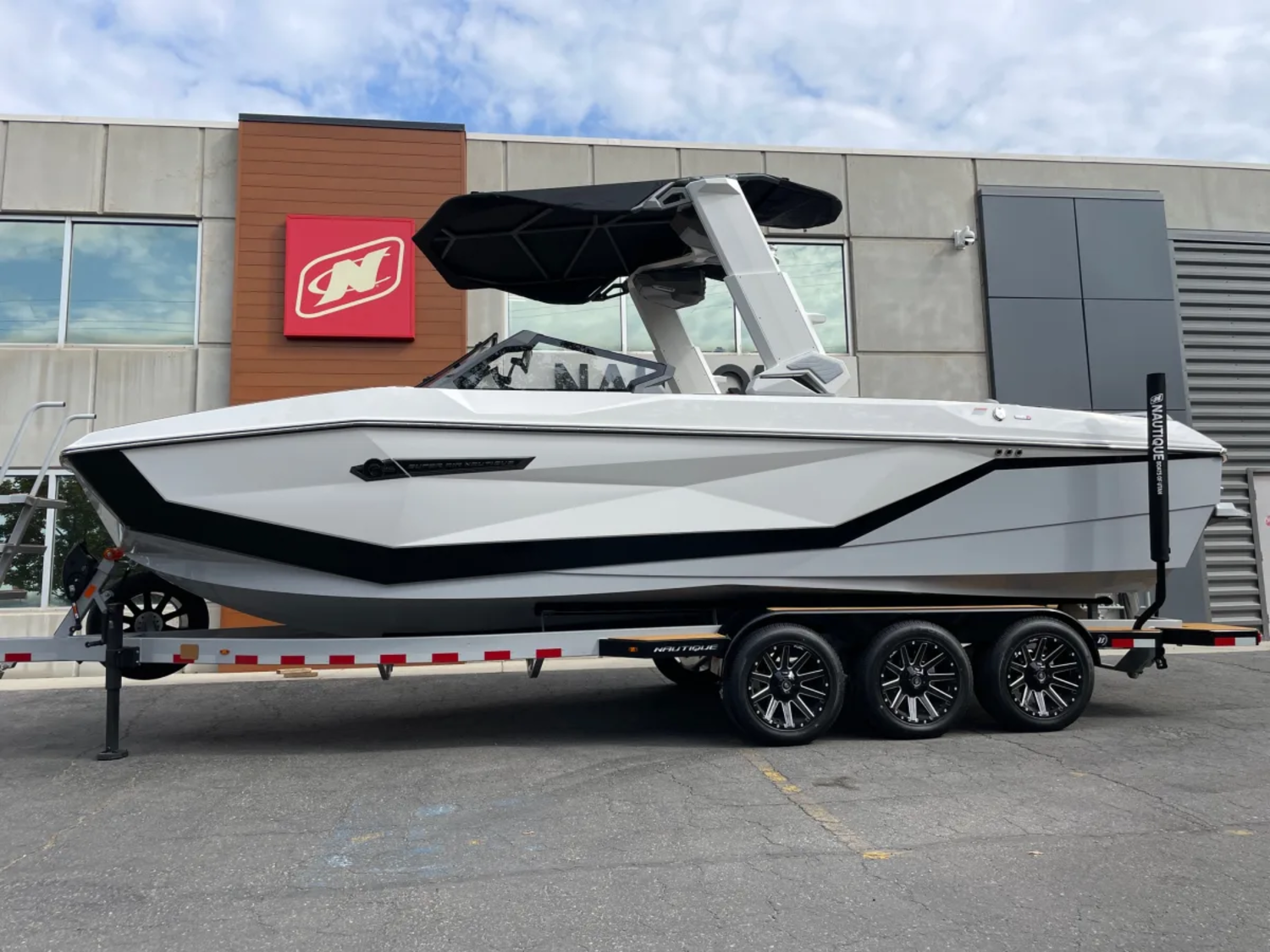 2026 NAUTIQUE G25 W/ZZ8S 630HP SUPERCHARGED POWER PLANT