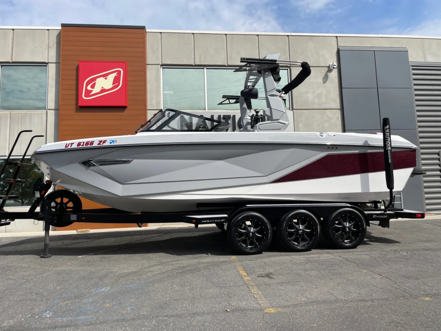 2023 NAUTIQUE G23 W/ZZ8 600HP SUPERCHARGED POWER PLANT.  REDUCED!