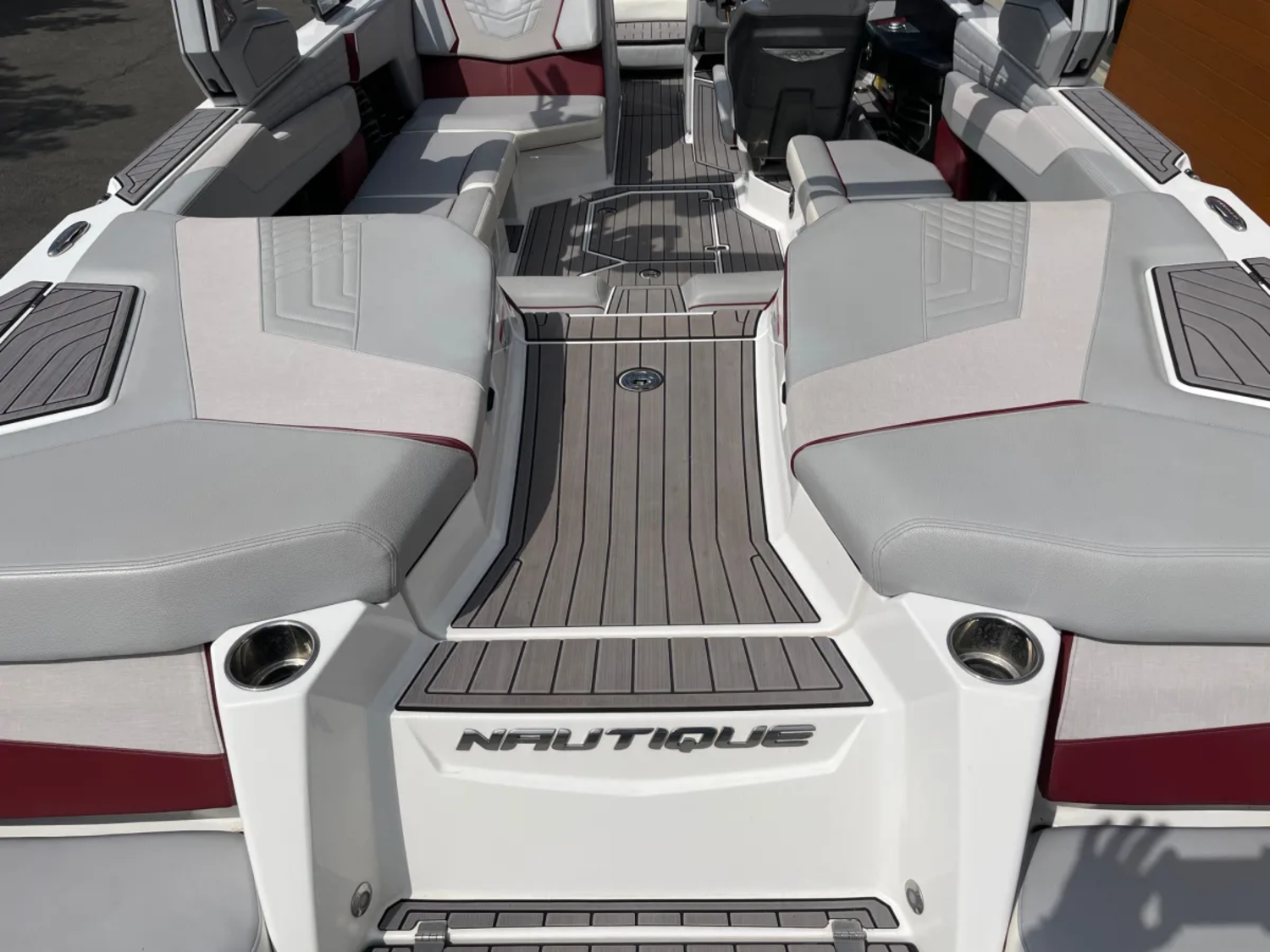 2023 NAUTIQUE G23 W/ZZ8 600HP SUPERCHARGED POWER PLANT.  REDUCED!