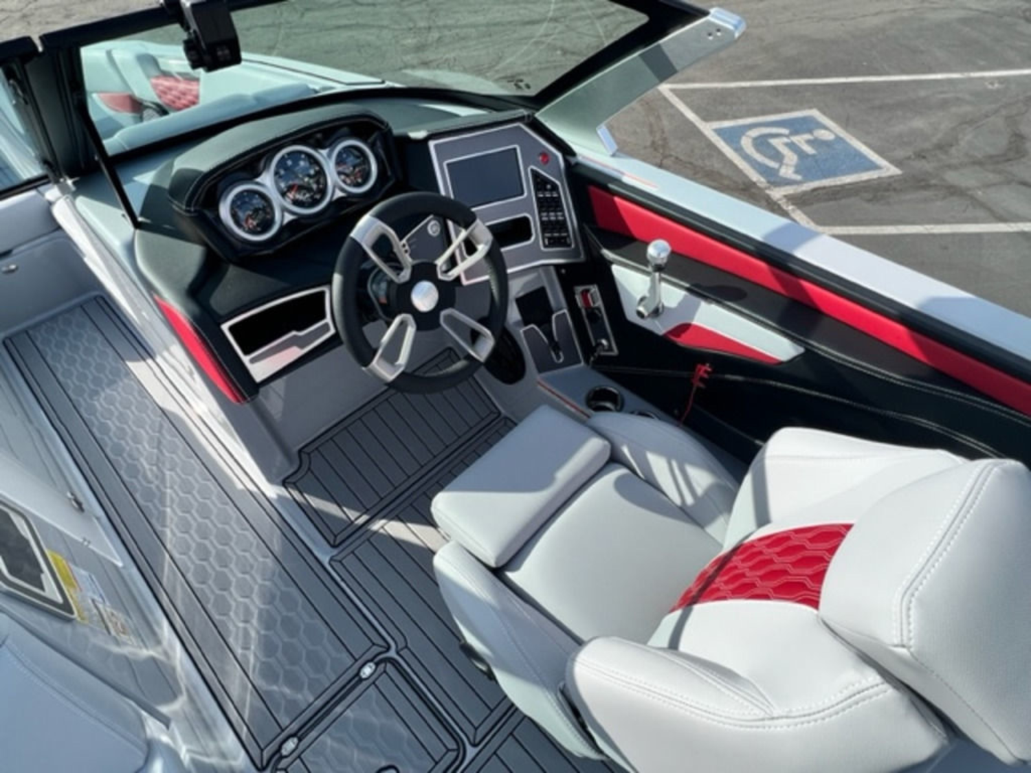 2024 Mastercraft XT24