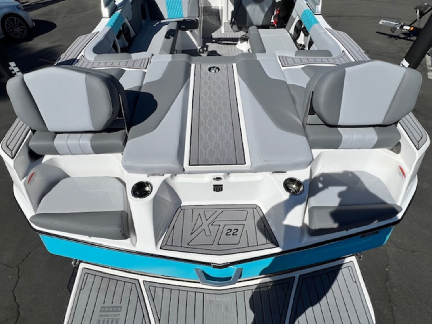 2023 Mastercraft XT22