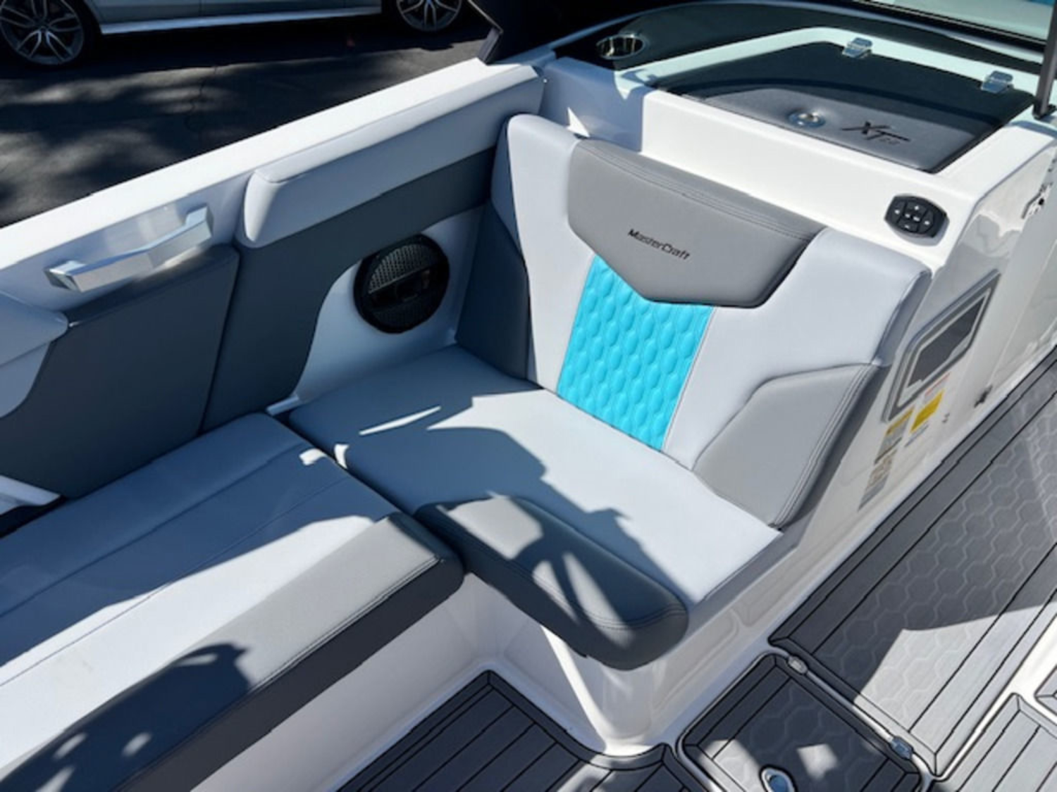 2023 Mastercraft XT22