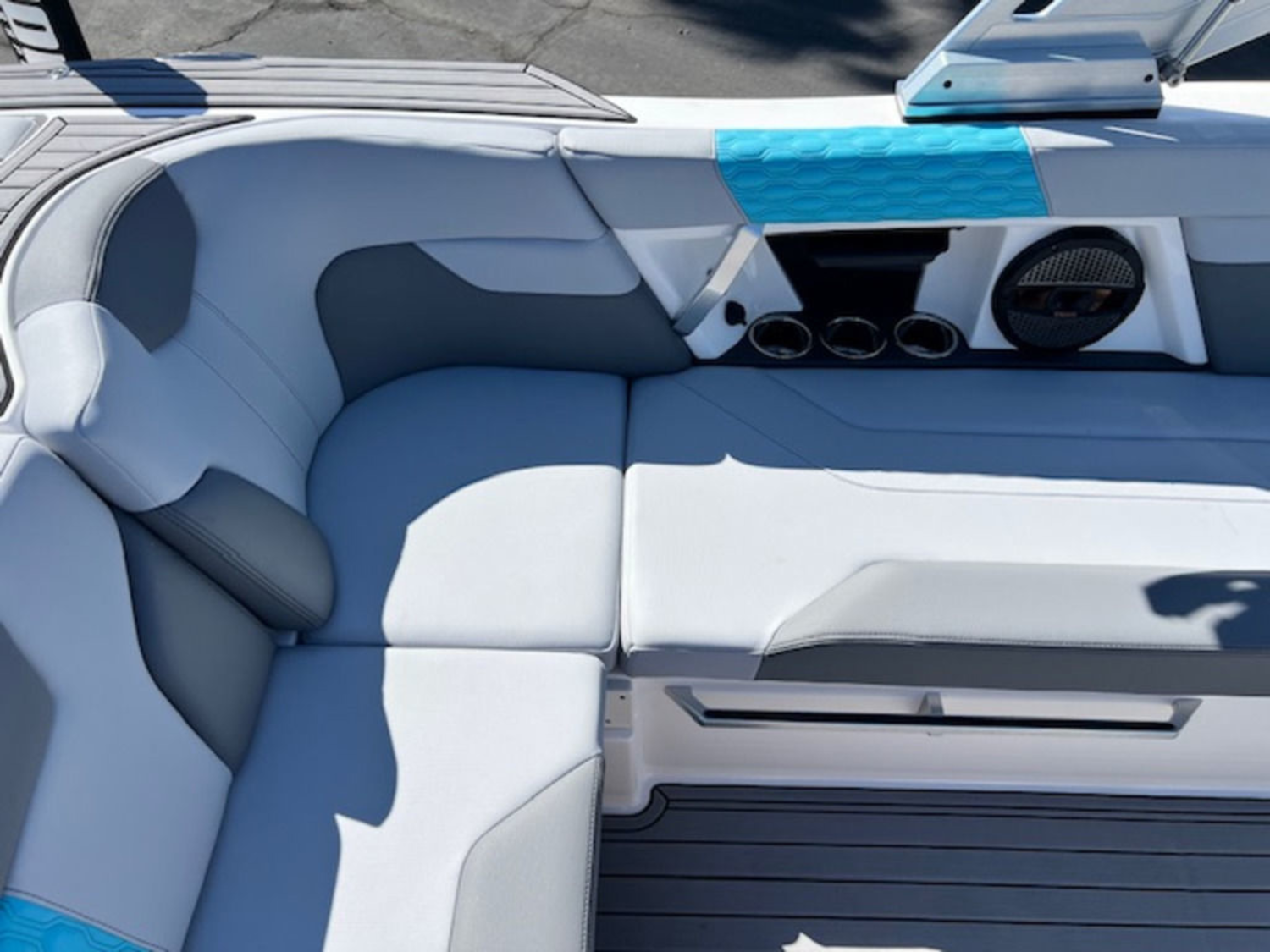 2023 Mastercraft XT22
