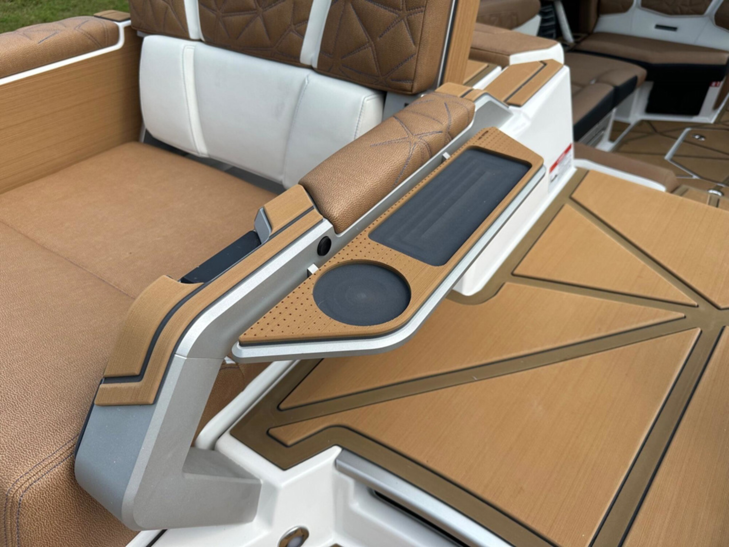 2026 Nautique 23 PARAGON