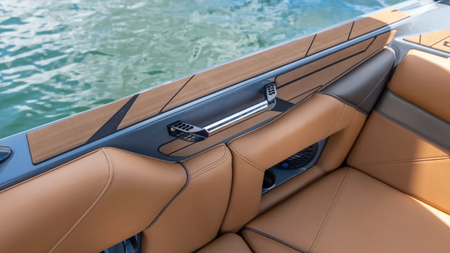 Centurion Boats 2025 NV233