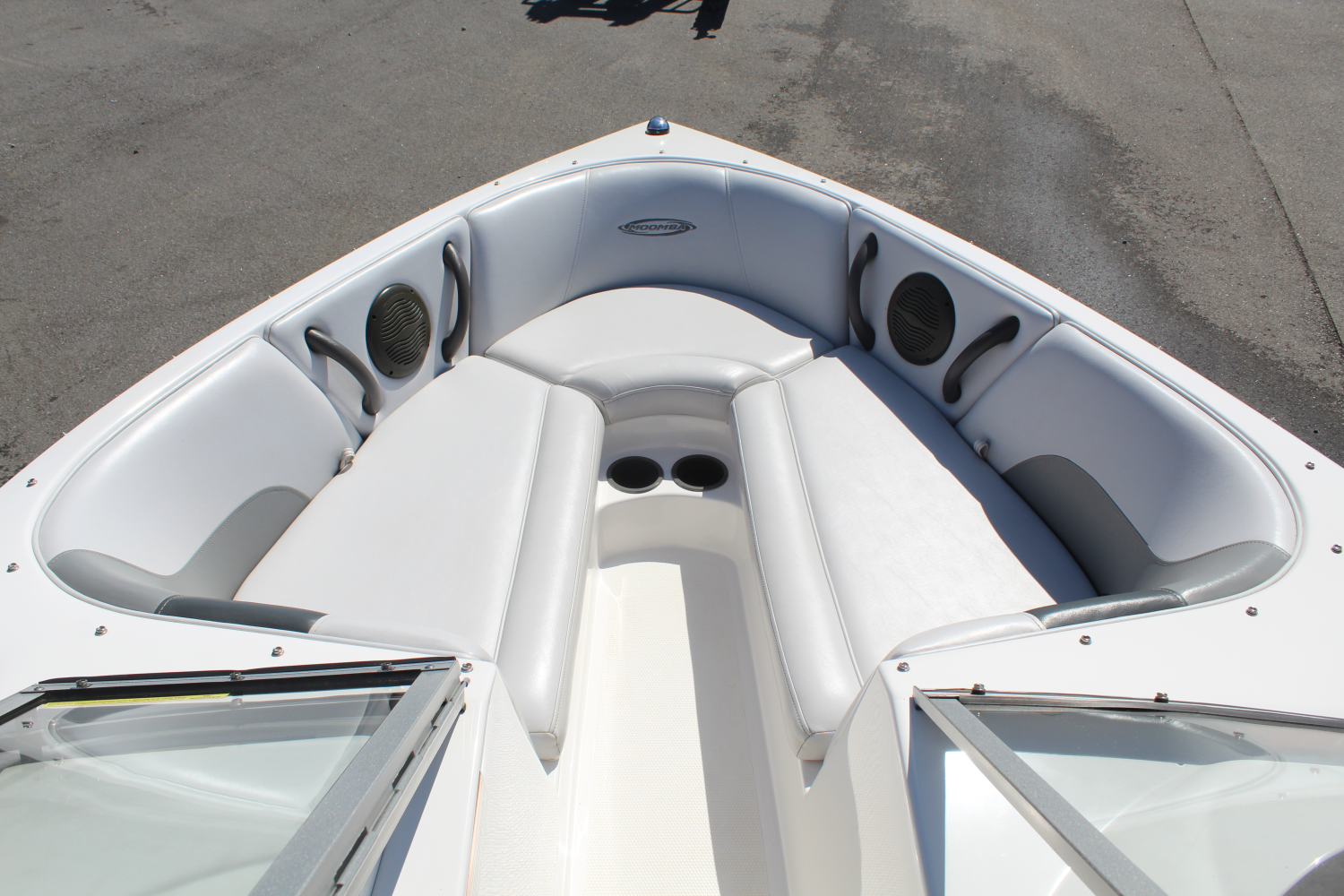 2004 Moomba Outback 21