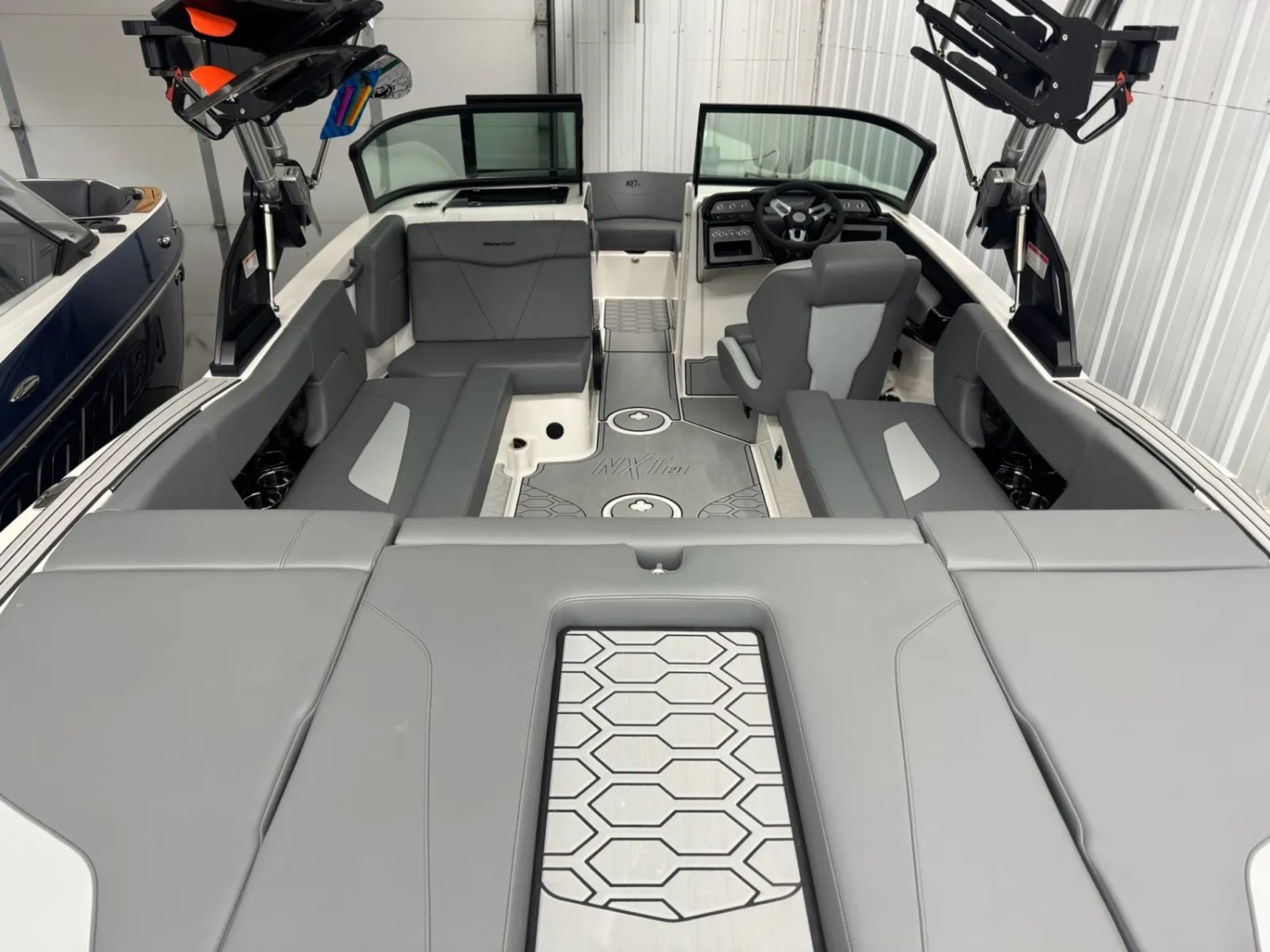 2025 MASTERCRAFT NXT 21 DEMO