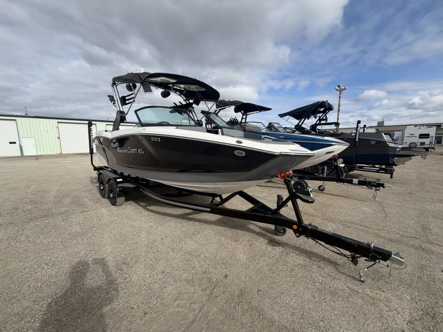 2025 MASTERCRAFT NXT 21 DEMO