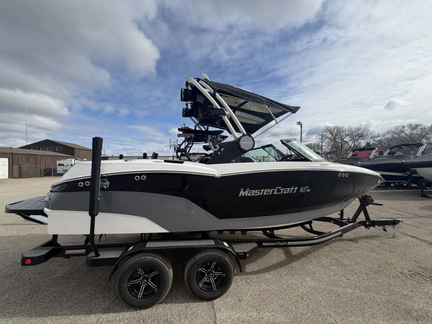 2025 MASTERCRAFT NXT 21 DEMO