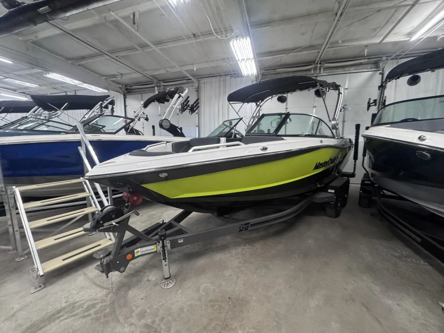 2021 MASTERCRAFT XT21