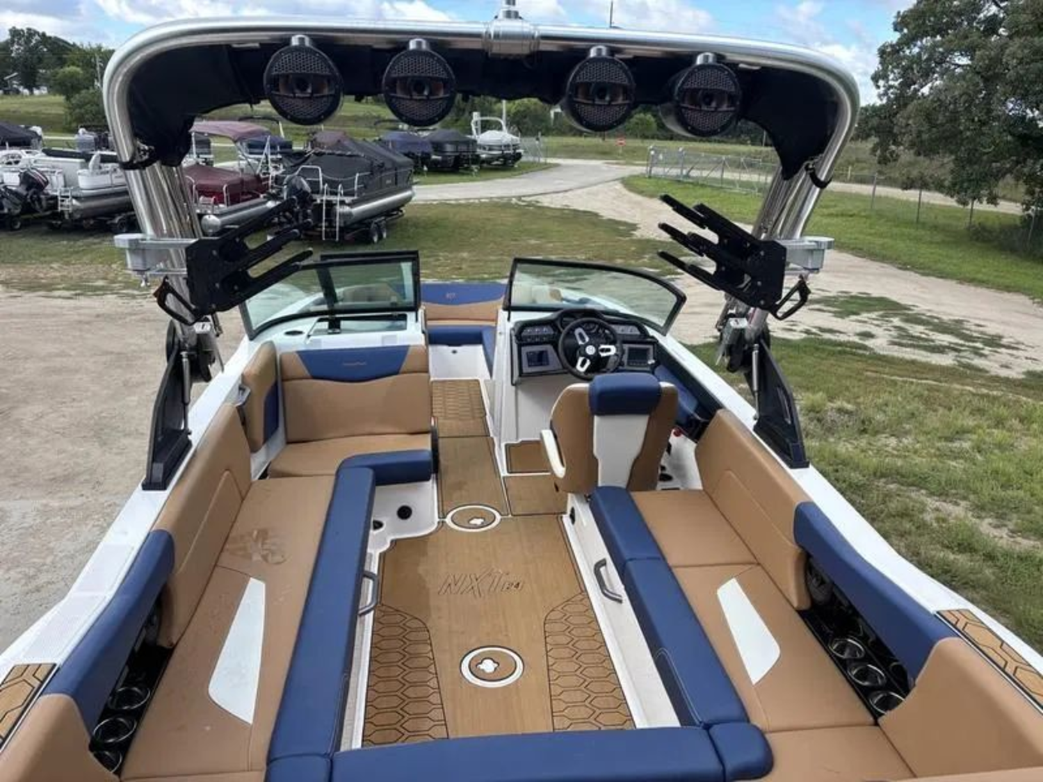 2023 MASTERCRAFT NXT 24