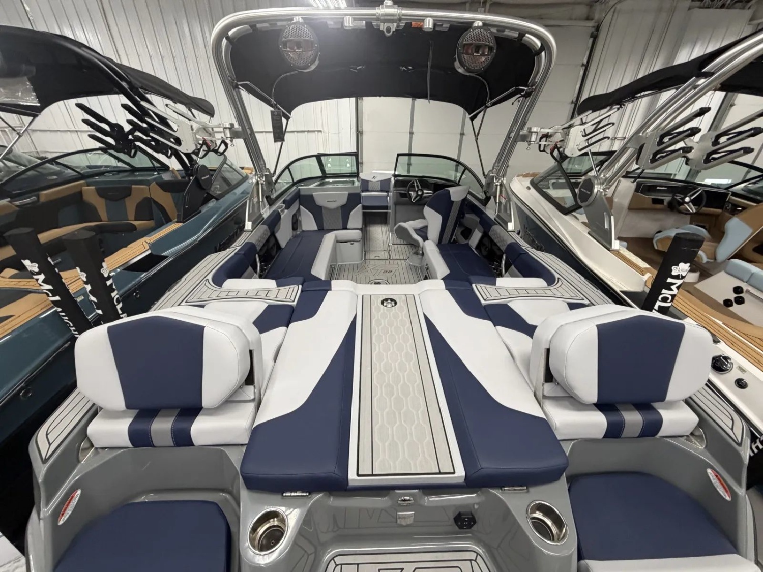 2025 MASTERCRAFT XT22 DEMO