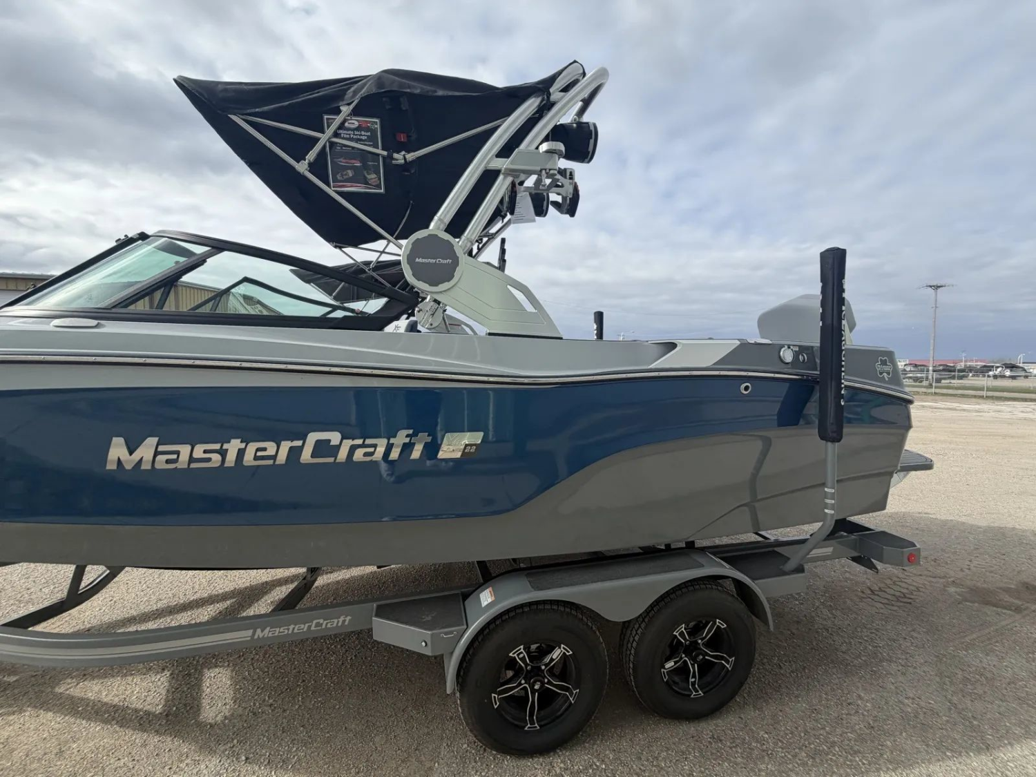 2025 MASTERCRAFT XT22 DEMO
