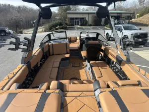 2026 Malibu Boats 23 LSV Icon