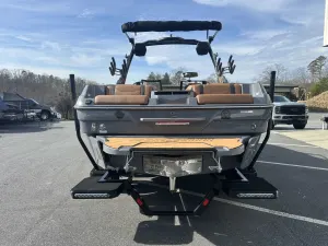 2026 Malibu Boats 23 LSV Icon