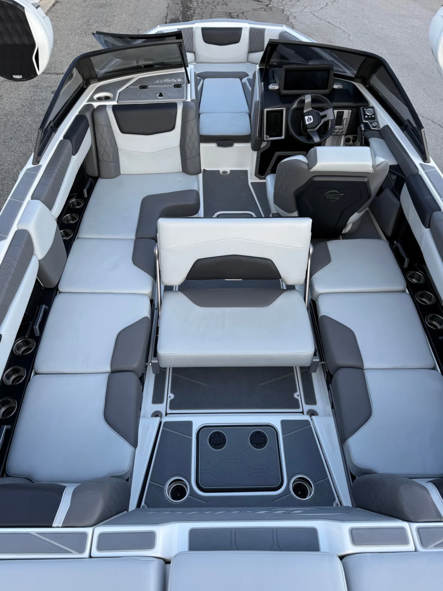 2022 22' Malibu "M220" Bowrider