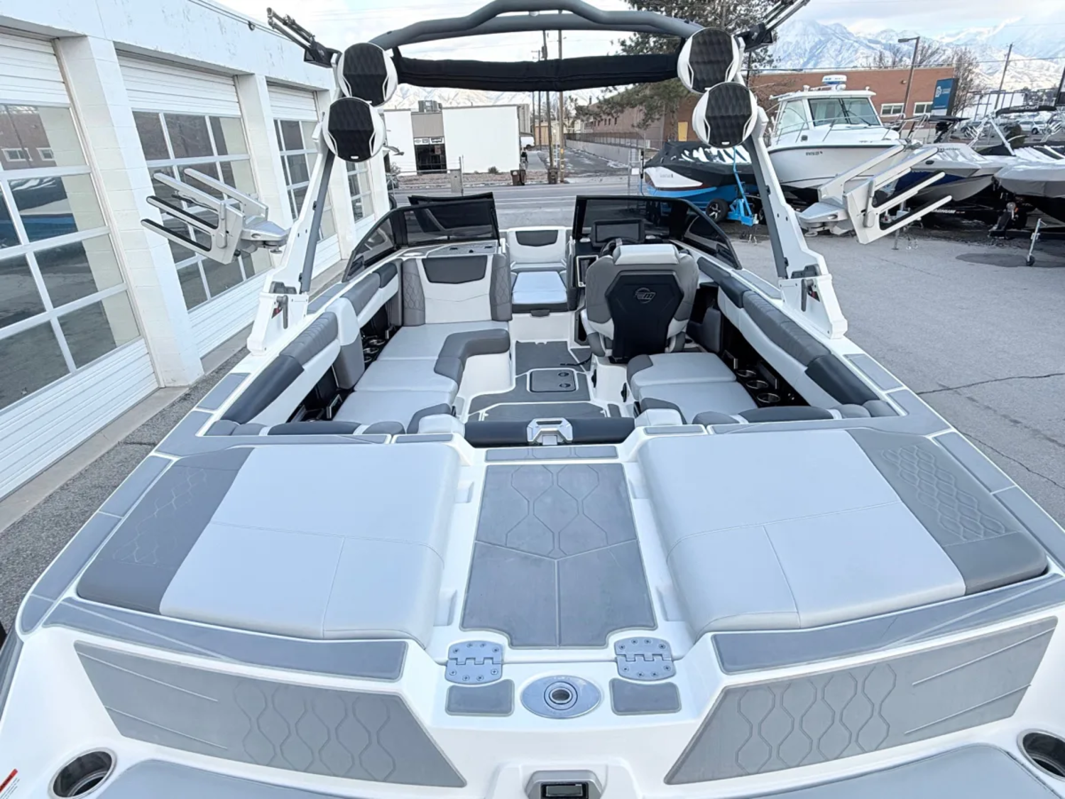 2022 22' Malibu "M220" Bowrider