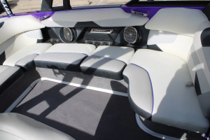 2016 Malibu Boats Wakesetter VLX for sale in Lewisville, Texas