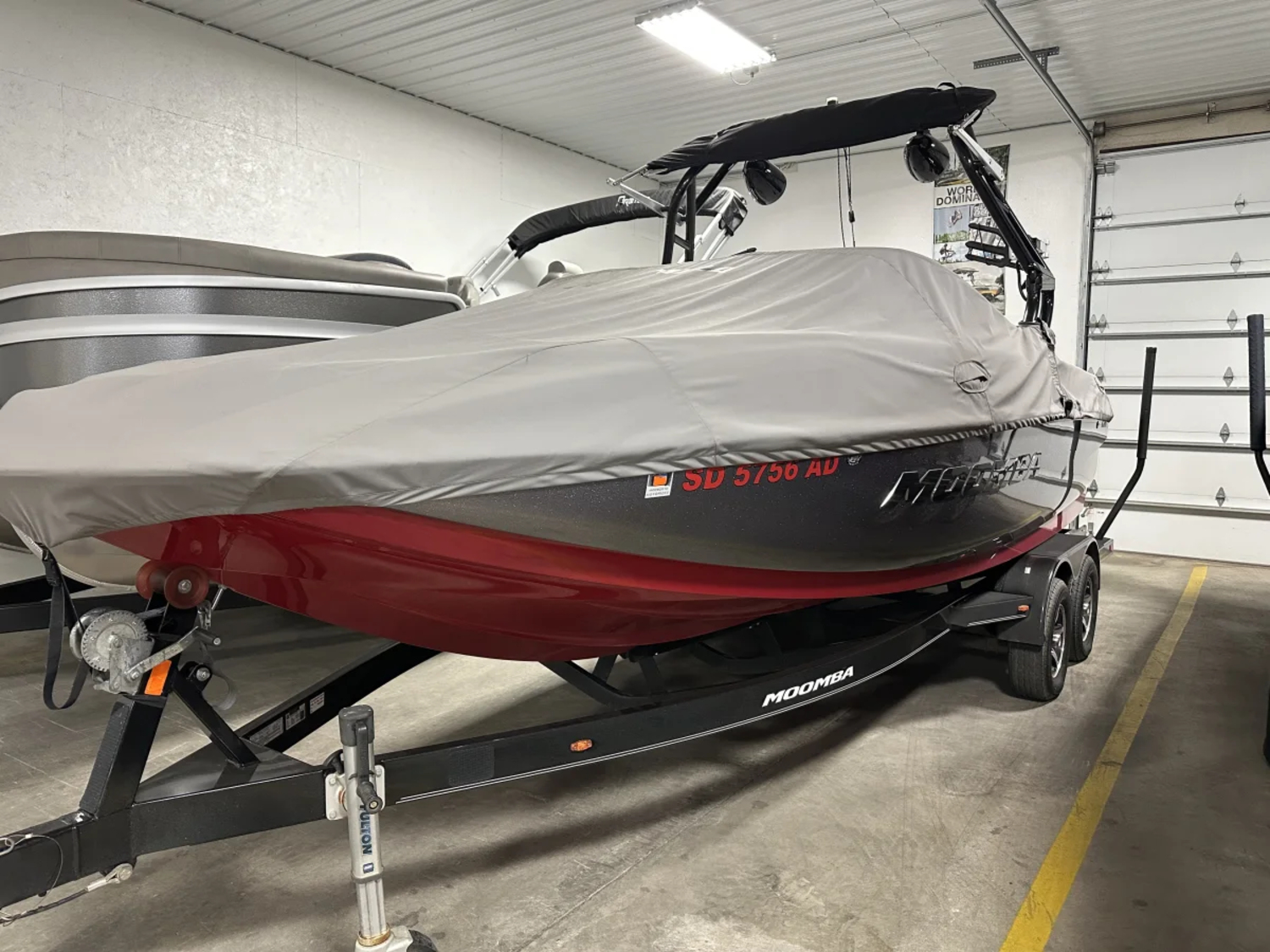 2017 MOOMBA MOJO SURF EDITION 