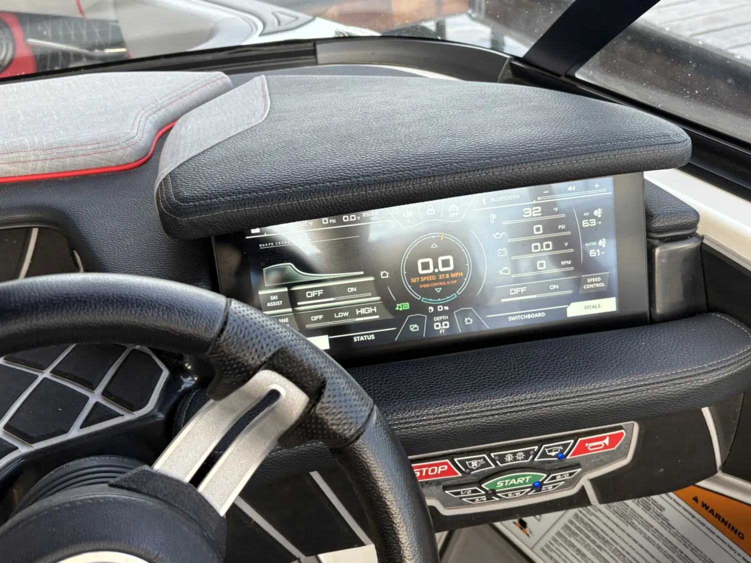 2021 Nautique GS22 original owner with warranty