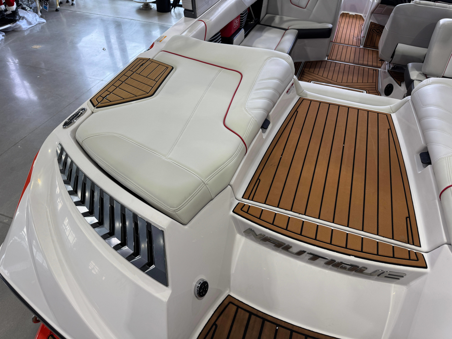 2014 Nautique Super Air Nautique G21