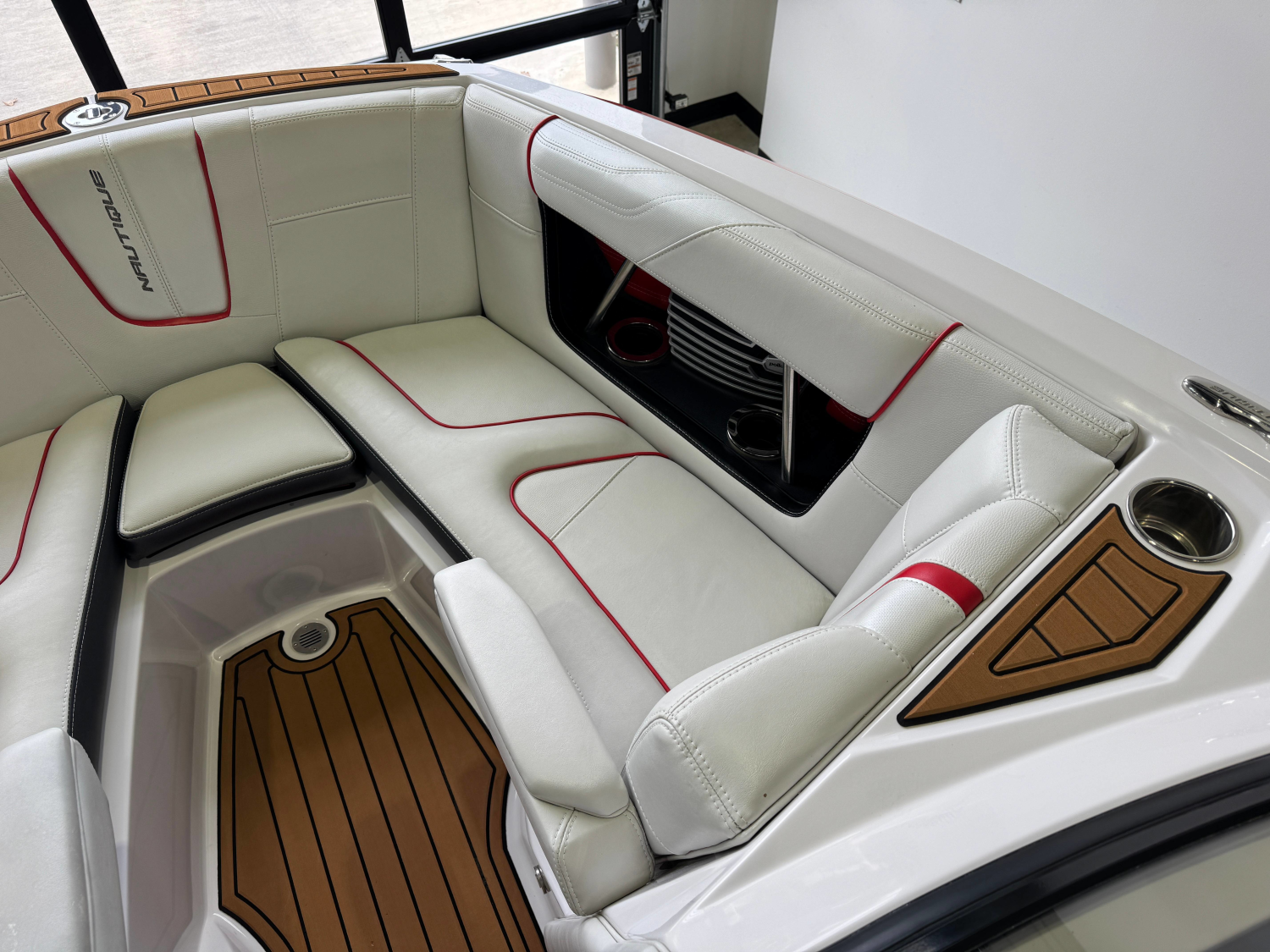 2014 Nautique Super Air Nautique G21