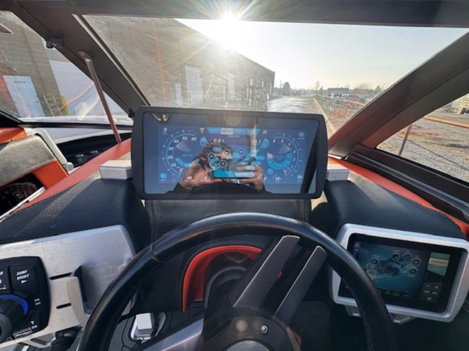 2016 Malibu Boats 23 LSV