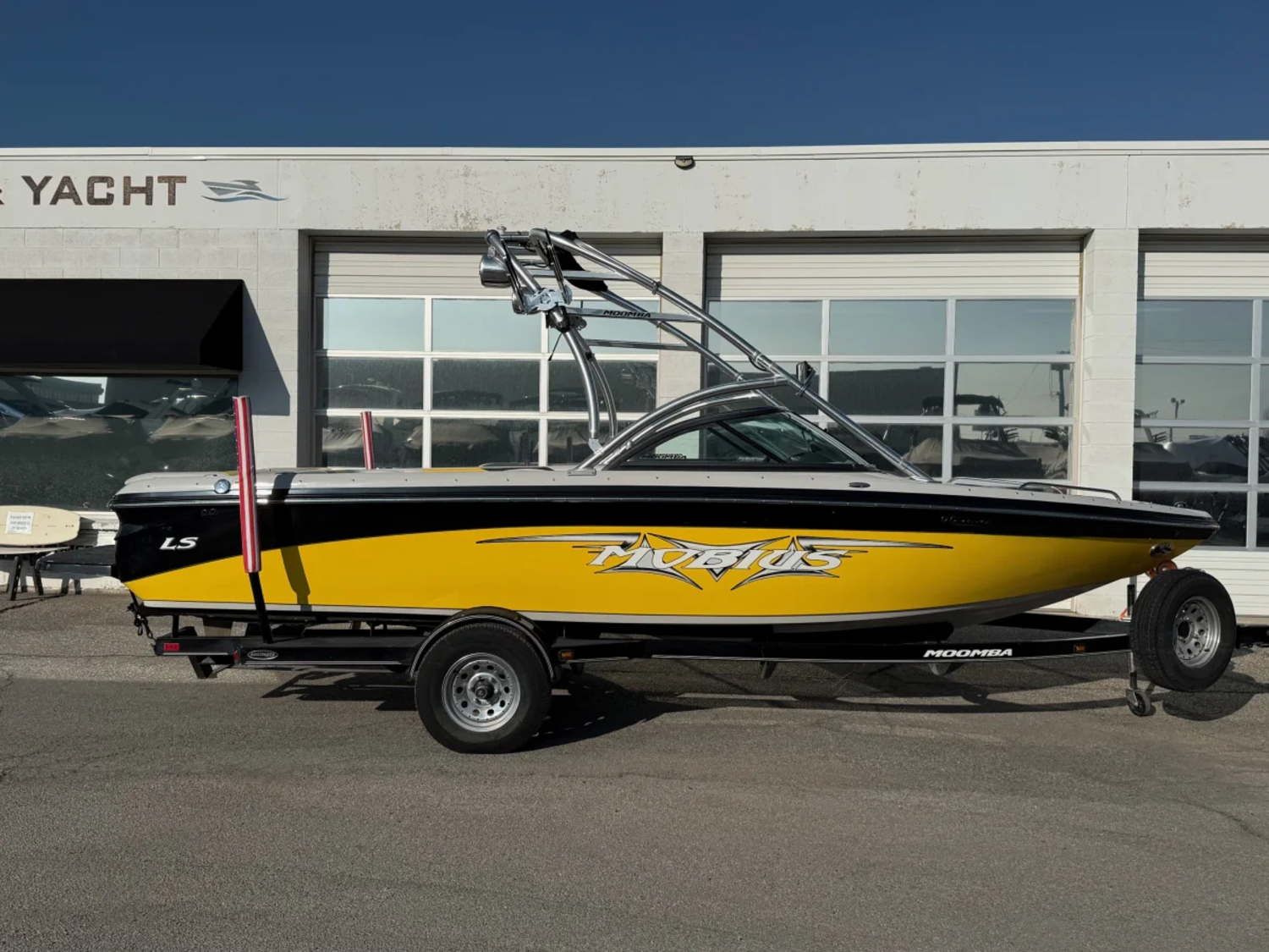 2008 22' Moomba "MOBIUS LS" Bowrider
