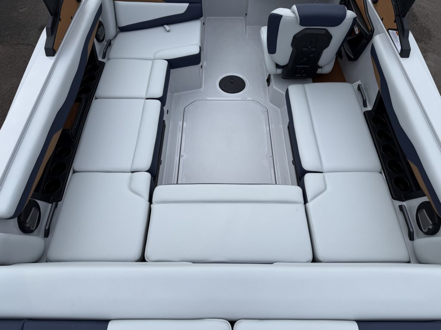 2026 Axis Wake Research T220