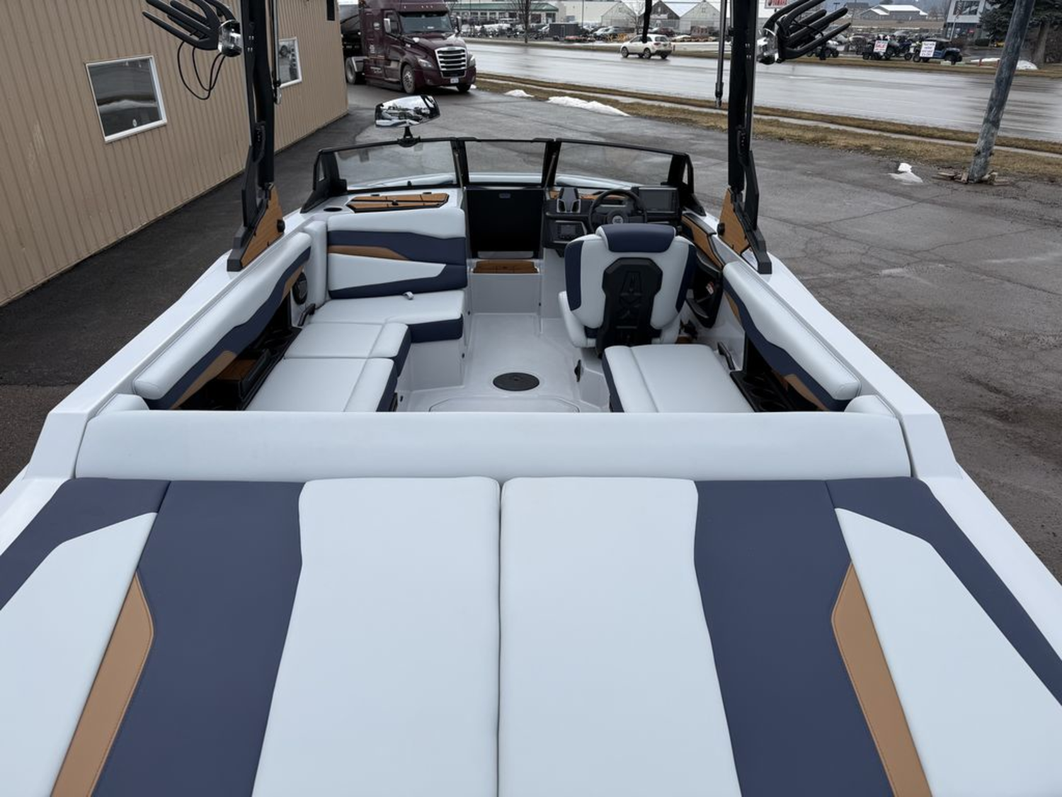 2026 Axis Wake Research T220