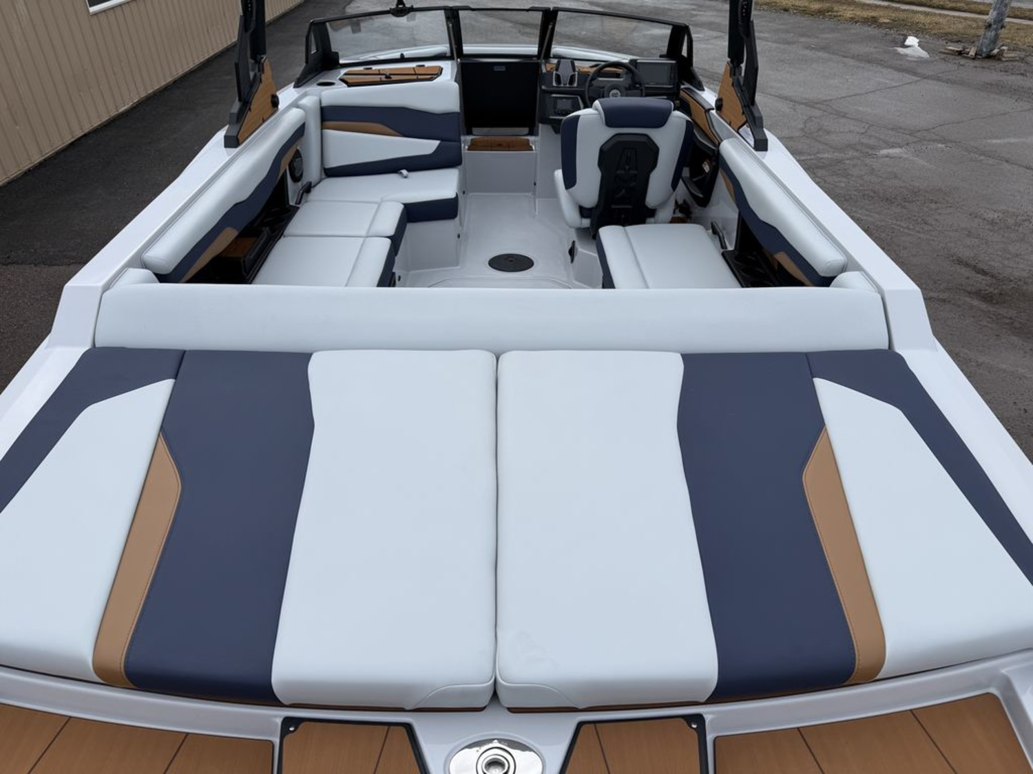 2026 Axis Wake Research T220