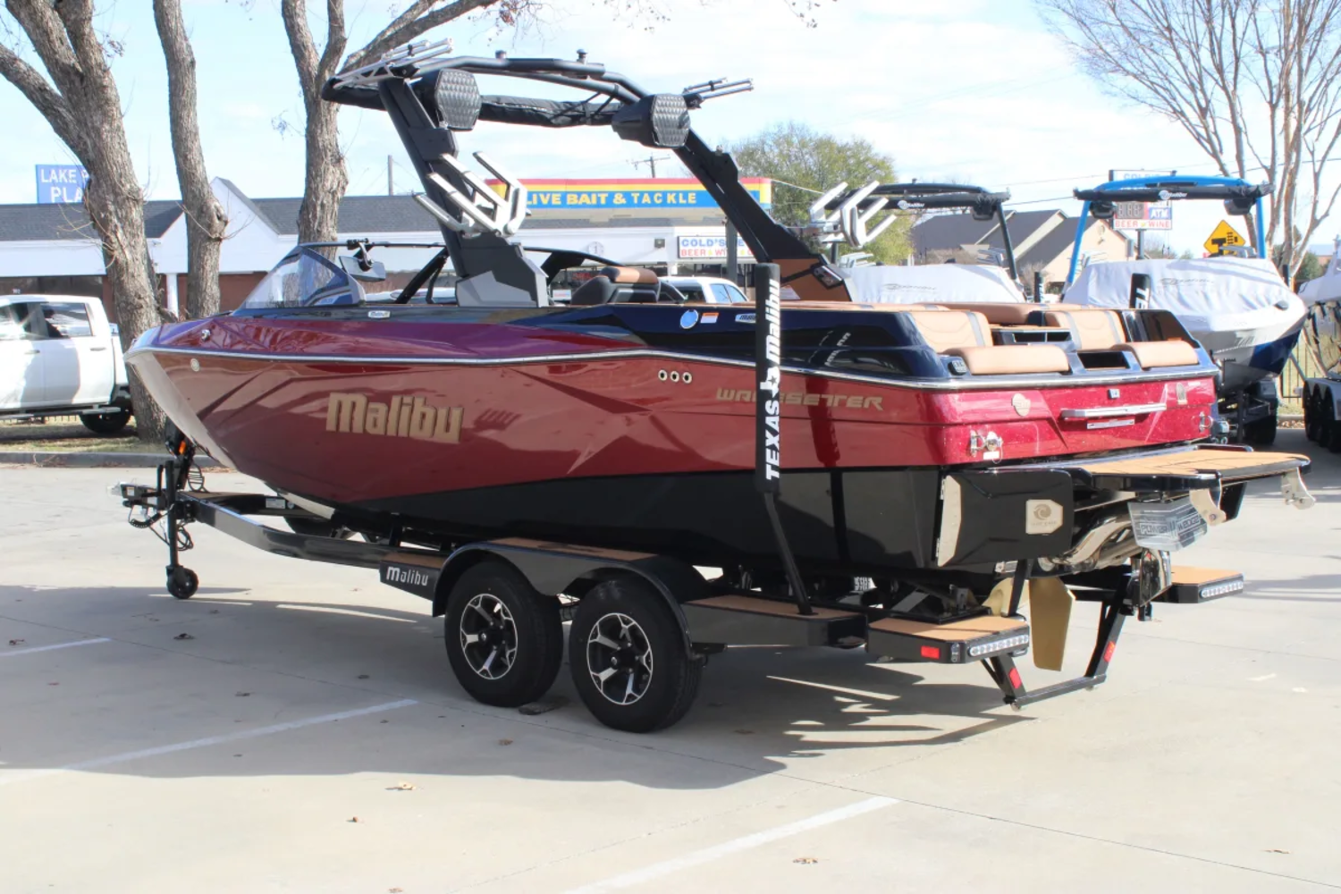 2026 Malibu 23 LSV