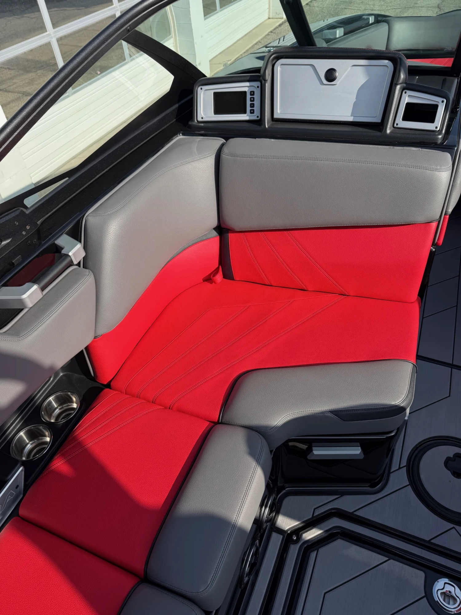 2020 22' Supra "SA550" Bowrider