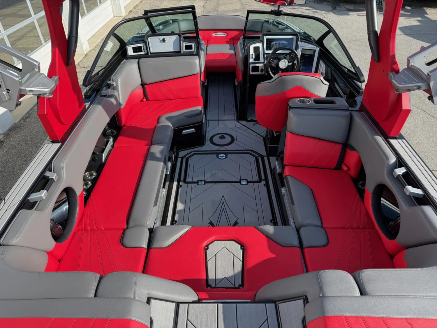 2020 22' Supra "SA550" Bowrider