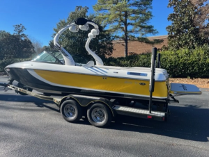 2013 Centurion Boats Elite for sale in CORNELIUS, North Carolina