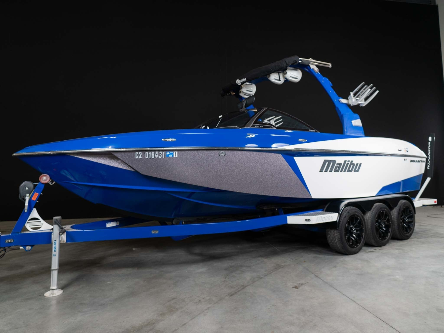 2017 Malibu Boats 25LSV