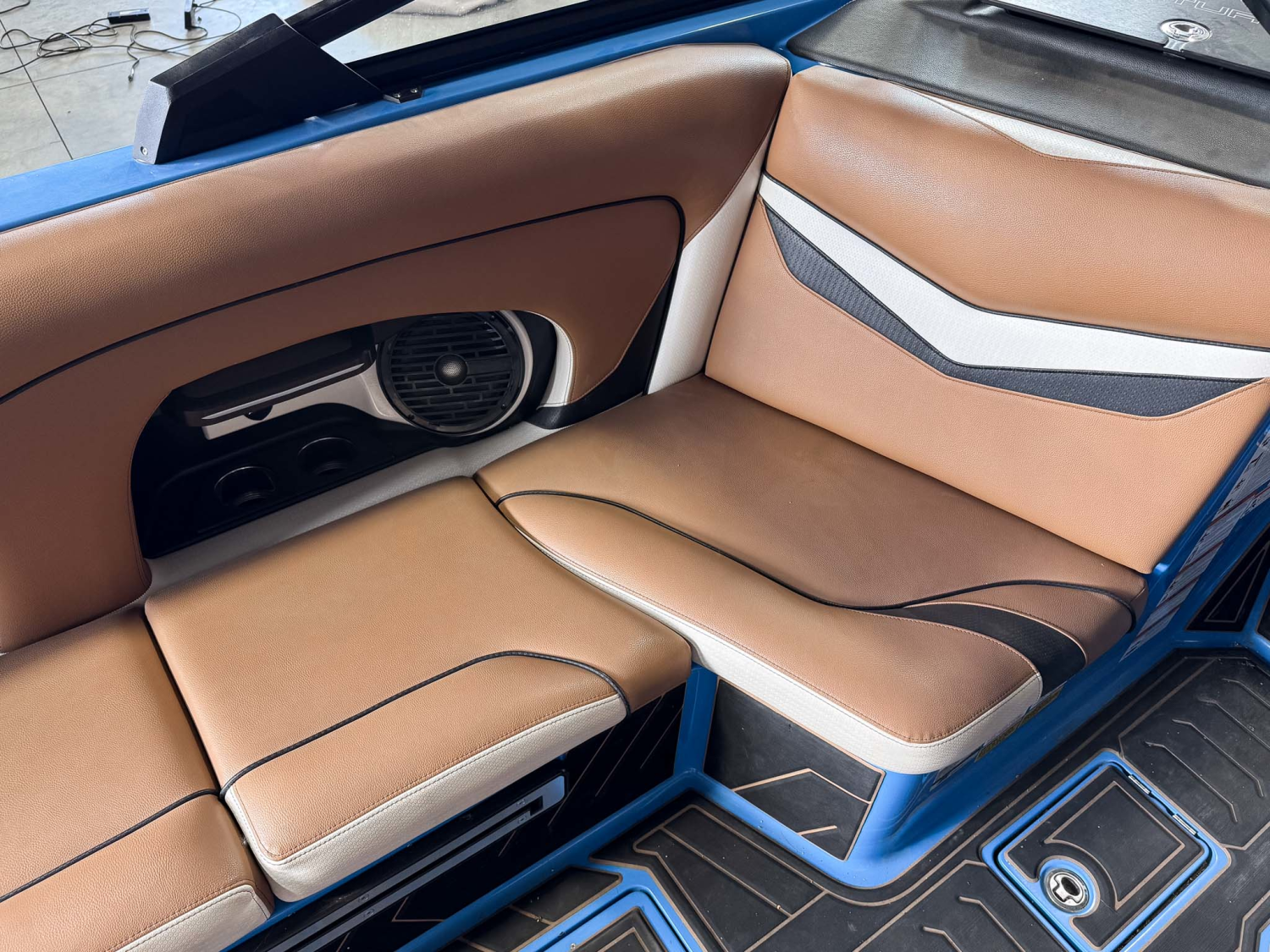 2018 Centurion Boats Ri237