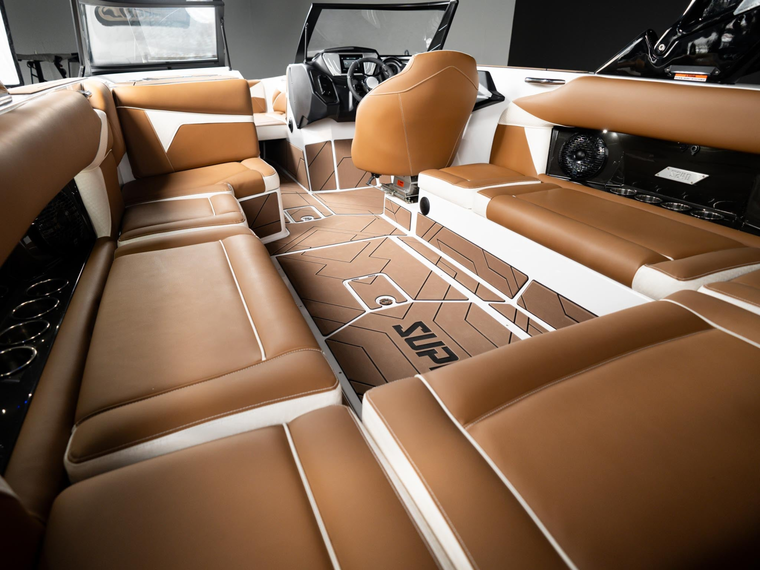 2025 Supreme Boats S240