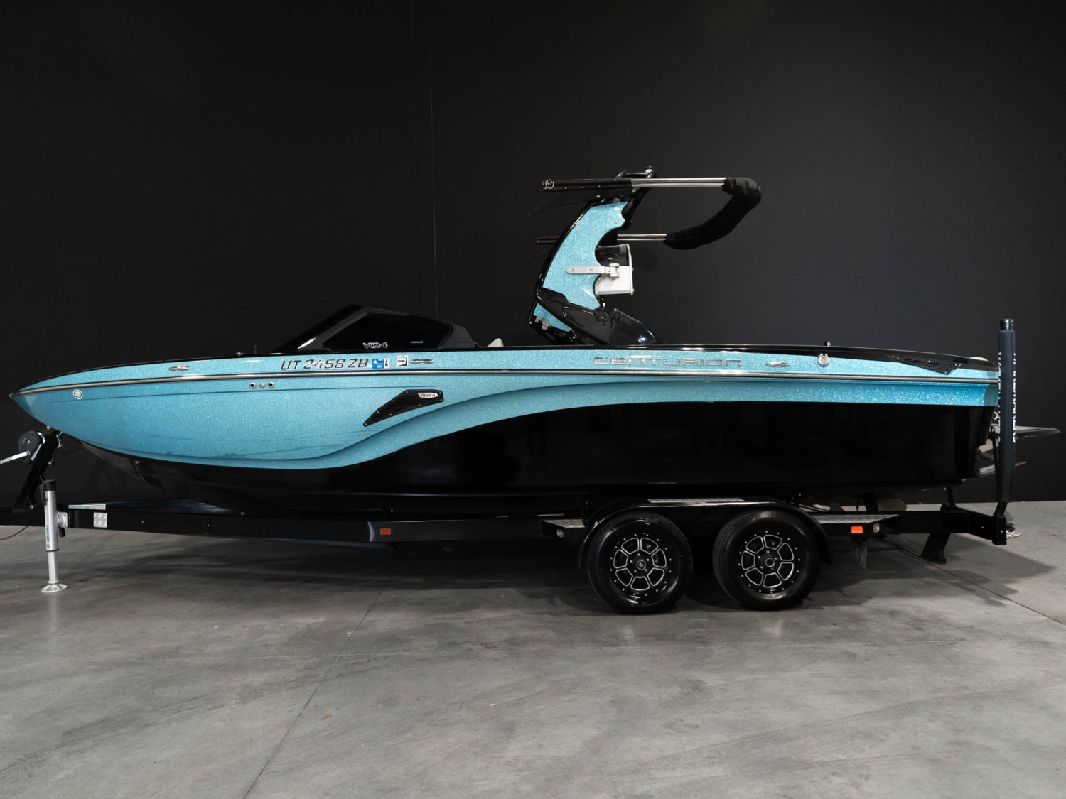 2020 Centurion Boats Vi24