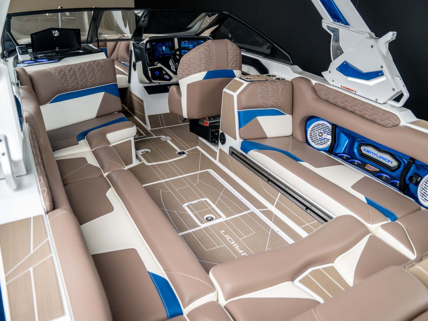 2026 Centurion Boats Ri245