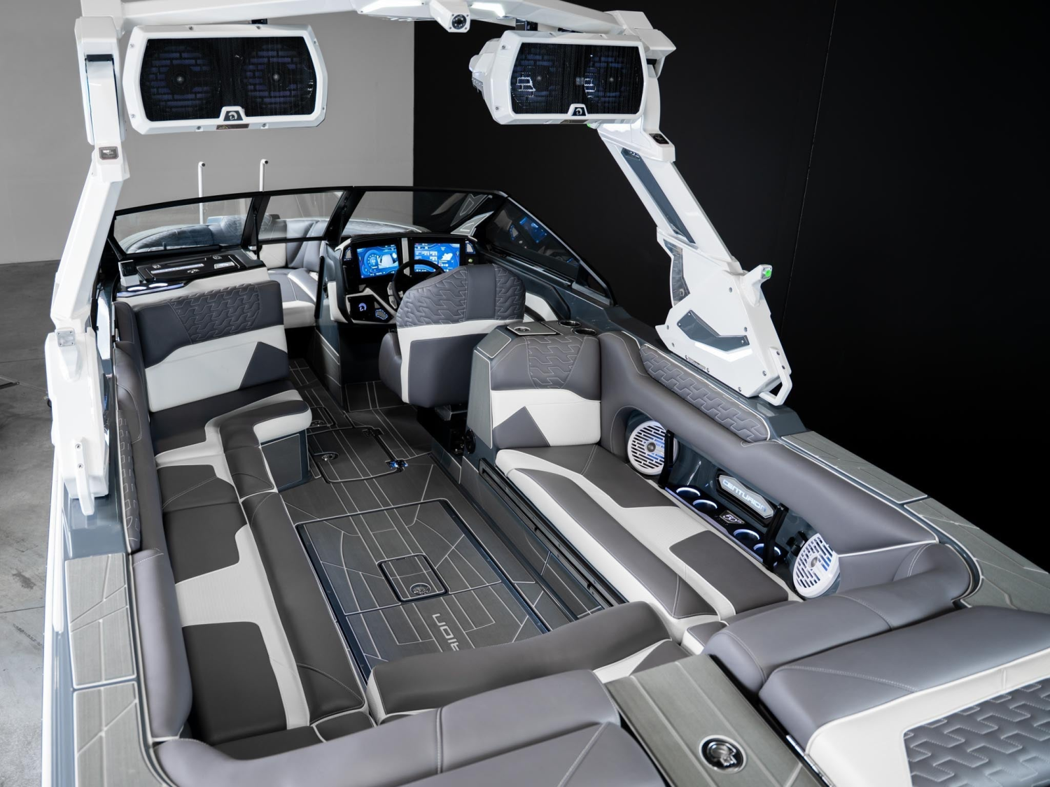 2026 Centurion Boats Ri245