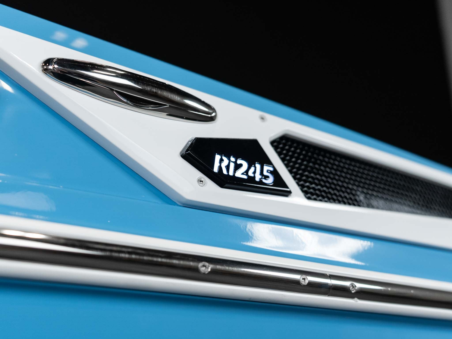 2026 Centurion Boats Ri245