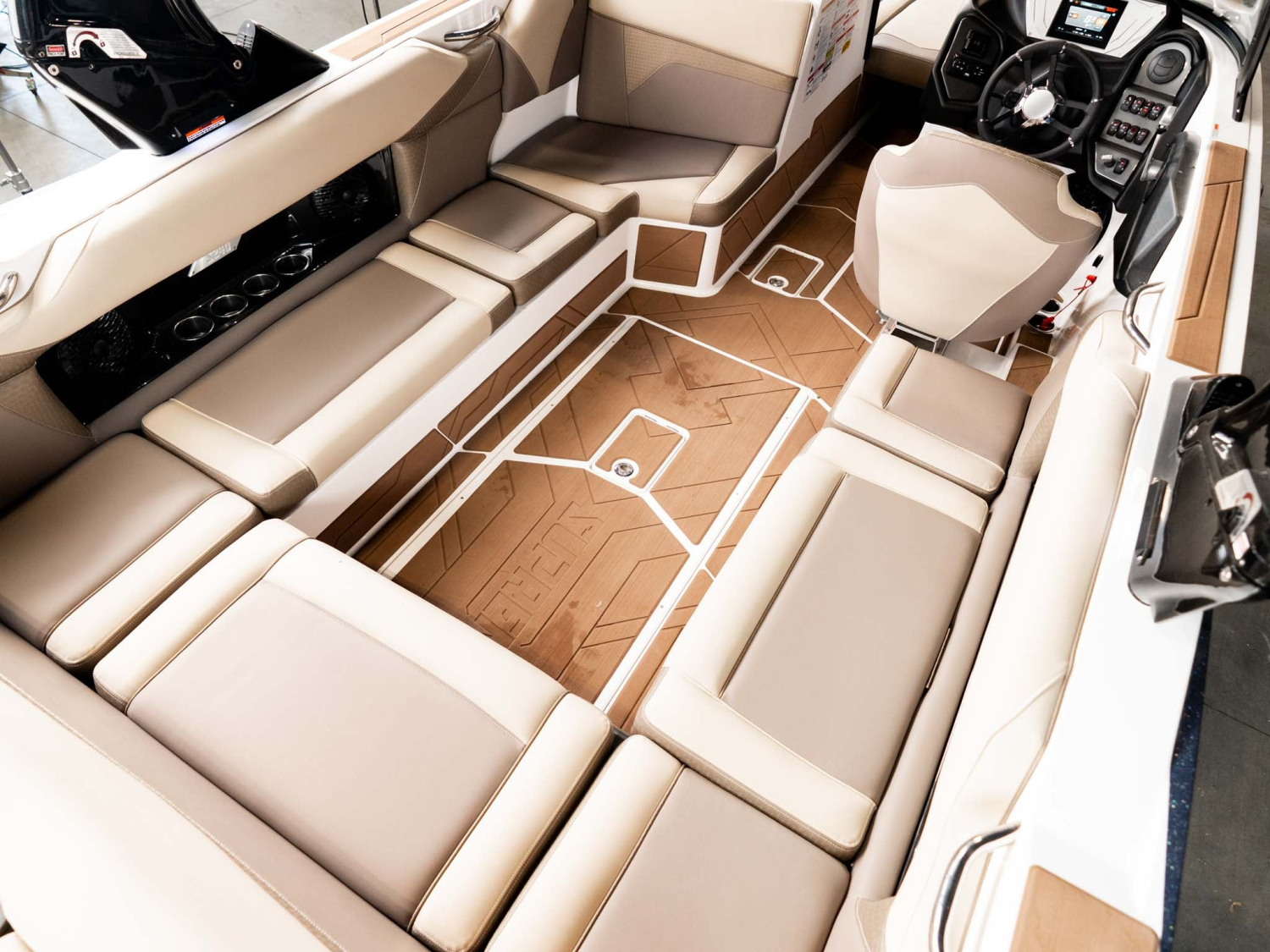 2026 Supreme Boats S240