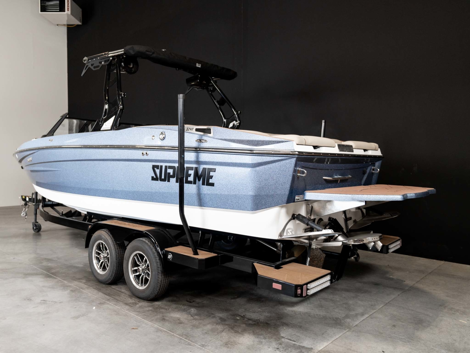 2026 Supreme Boats S240