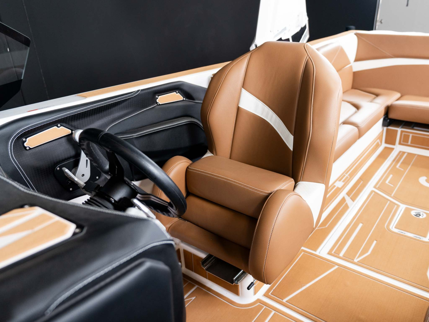 2026 Centurion Boats Nv243