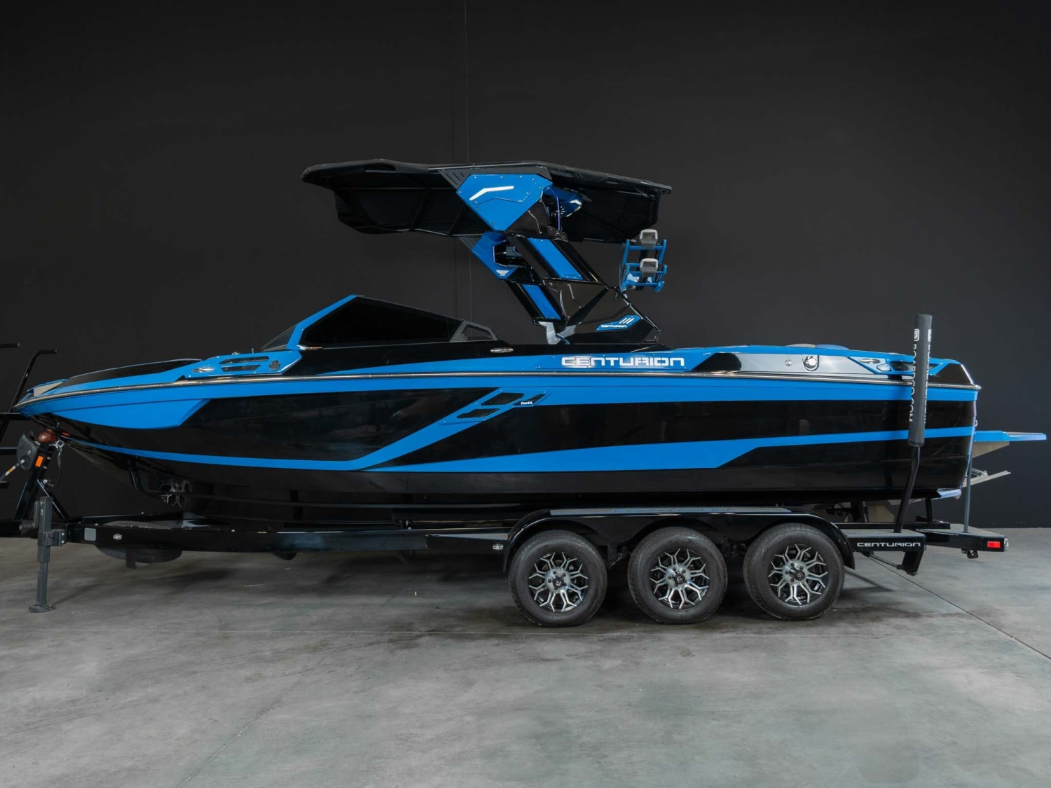 2025 Centurion Boats Ri245