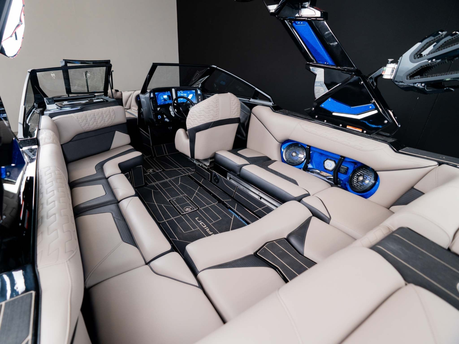 2026 Centurion Boats Ri230