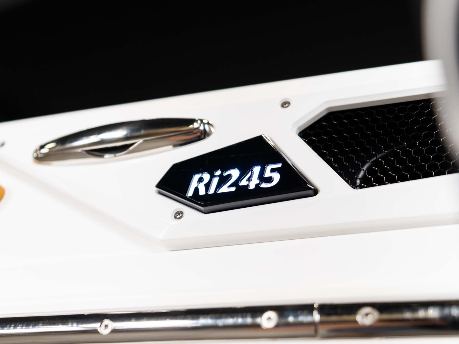 2026 Centurion Boats Ri245