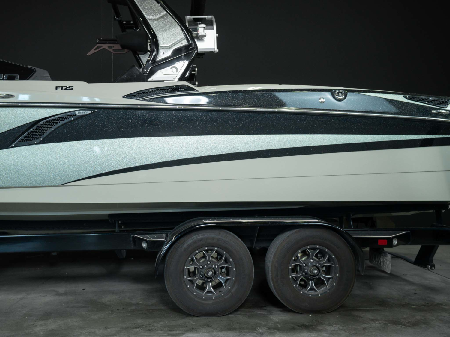 2022 Centurion Boats Fi25