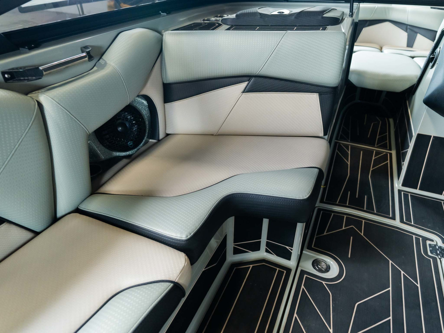 2022 Centurion Boats Fi25